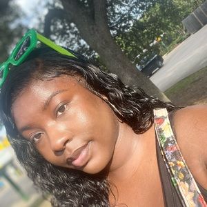 Meet your Posher, Lashae